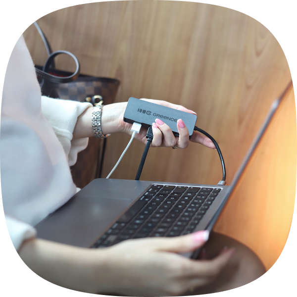 Image attirant l'attention sur la l&eacute;g&egrave;ret&eacute; de l'appareil