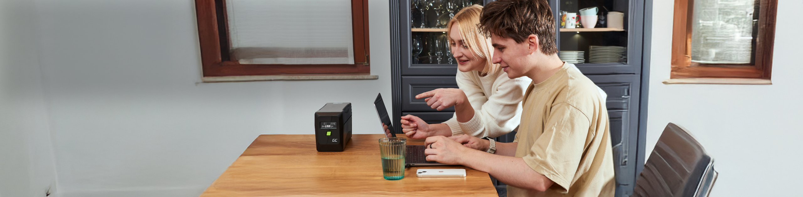 UPS PowerProof - opening photo